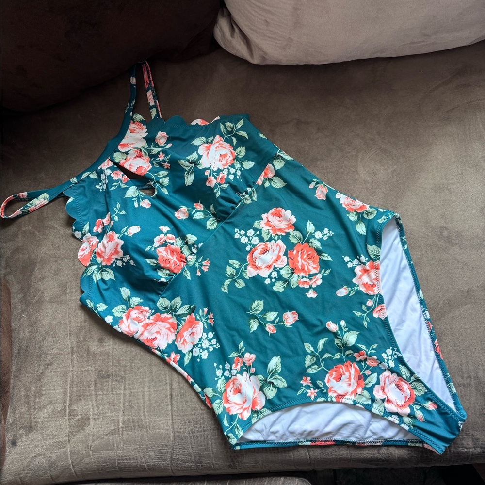NWOT Floral One-Piece Swimsuit